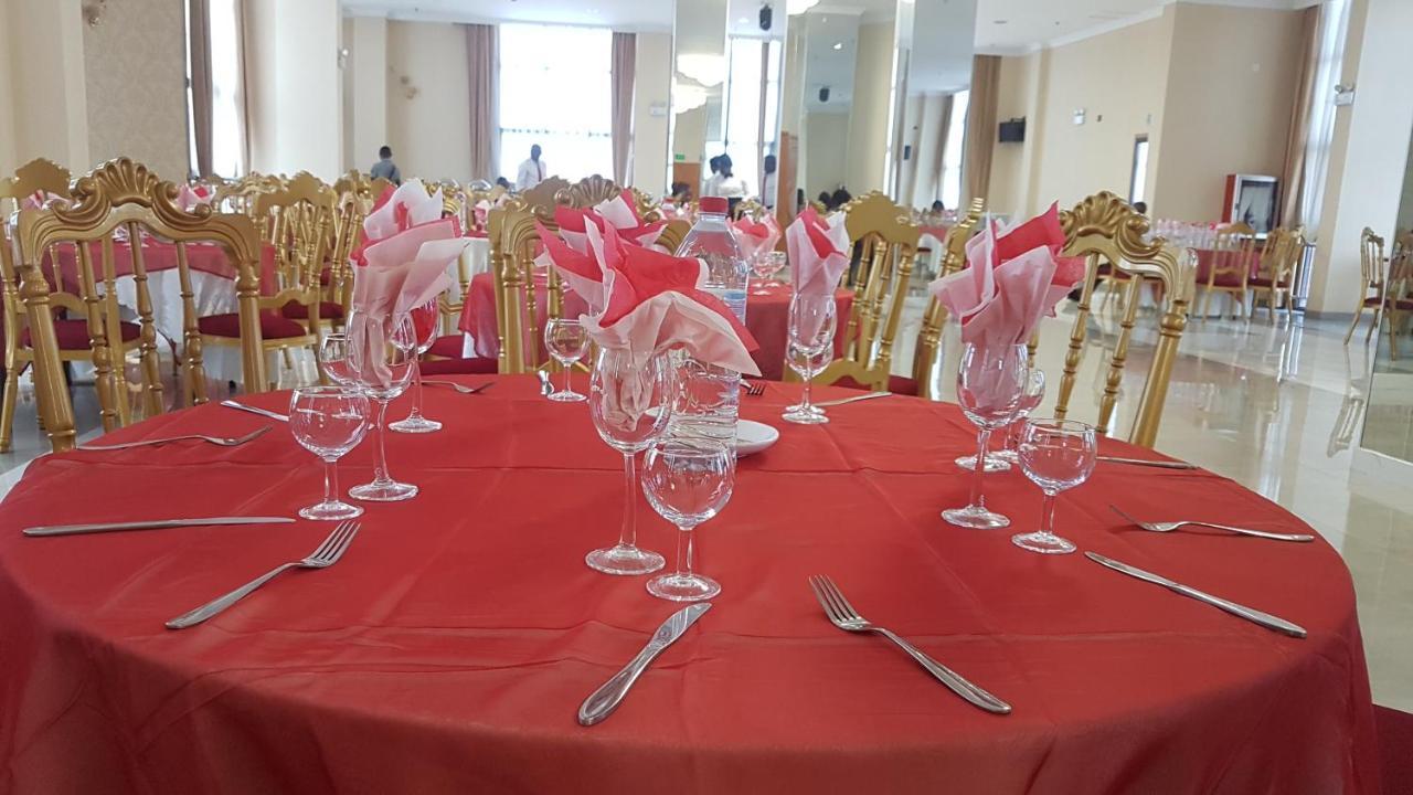 Edmond Hotel Brazzaville Extérieur photo